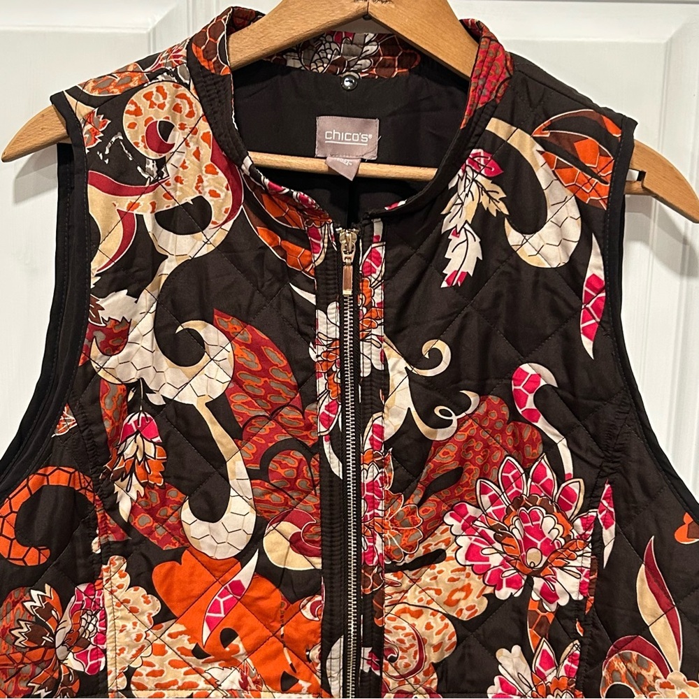 Chico's Women’s Quilted Black Puffer Vest, Floral Cottage Core, Size 2 (US 12) - Picture 2 of 8